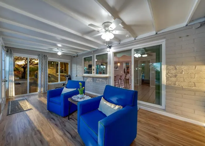 Backyard Oasis, Big 360-degree Views, 3 Bedroom 2 Ba Holiday home *