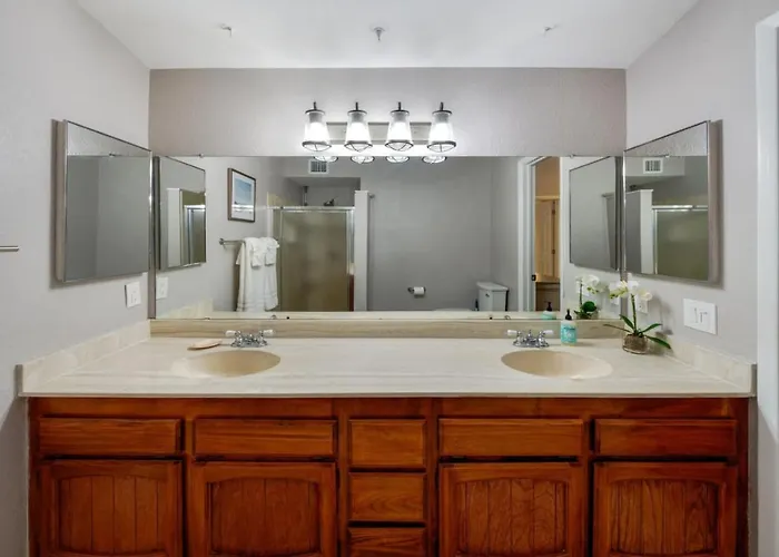 Backyard Oasis, Big 360-degree Views, 3 Bedroom 2 Ba Holiday home Tucson